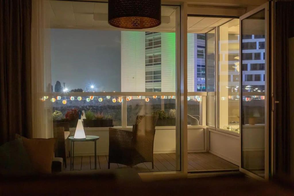 Free Garage Parking!!! Stylish Getaway In Prime Bratislava Location - By The Danube And Old Town Apartman Kültér fotó